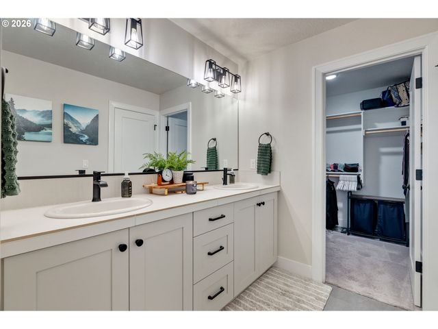 1130 LILIUM Ln, Canby, OR 97013