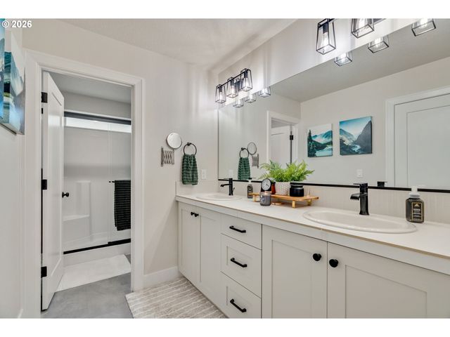 1130 LILIUM Ln, Canby, OR 97013