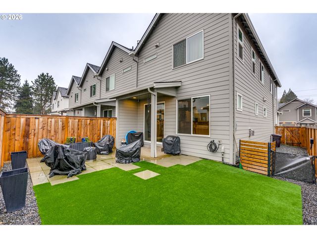 1130 LILIUM Ln, Canby, OR 97013