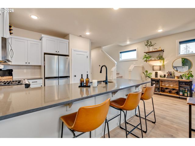 1130 LILIUM Ln, Canby, OR 97013