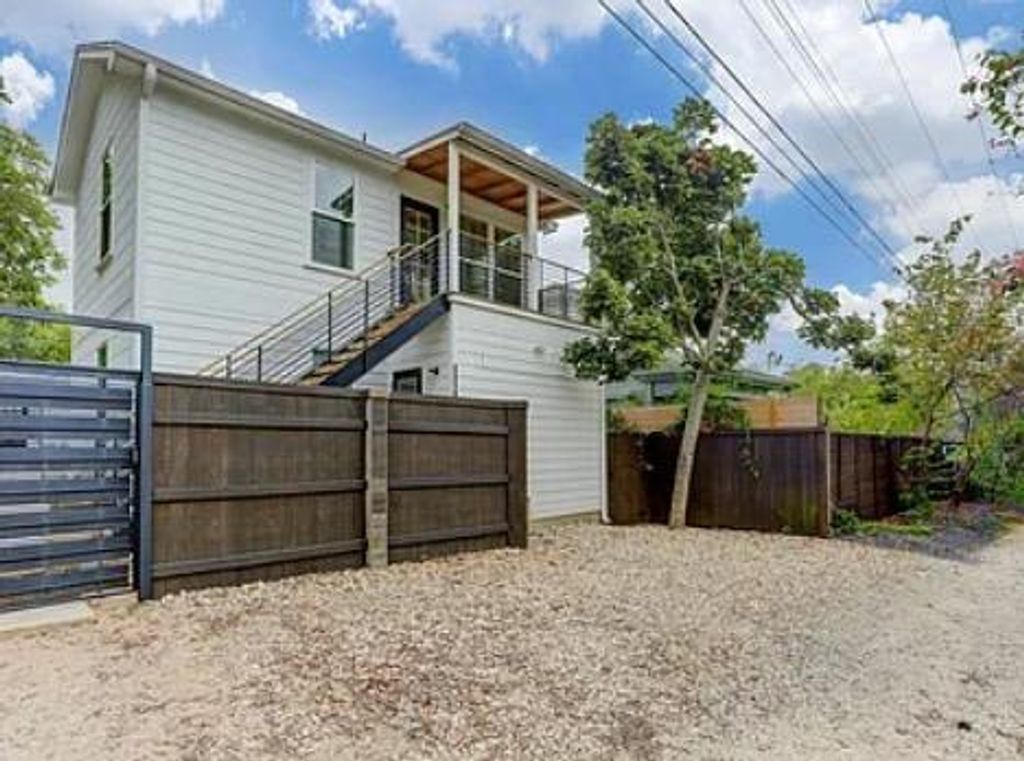 4518 Red River ST B, Austin, TX 78751