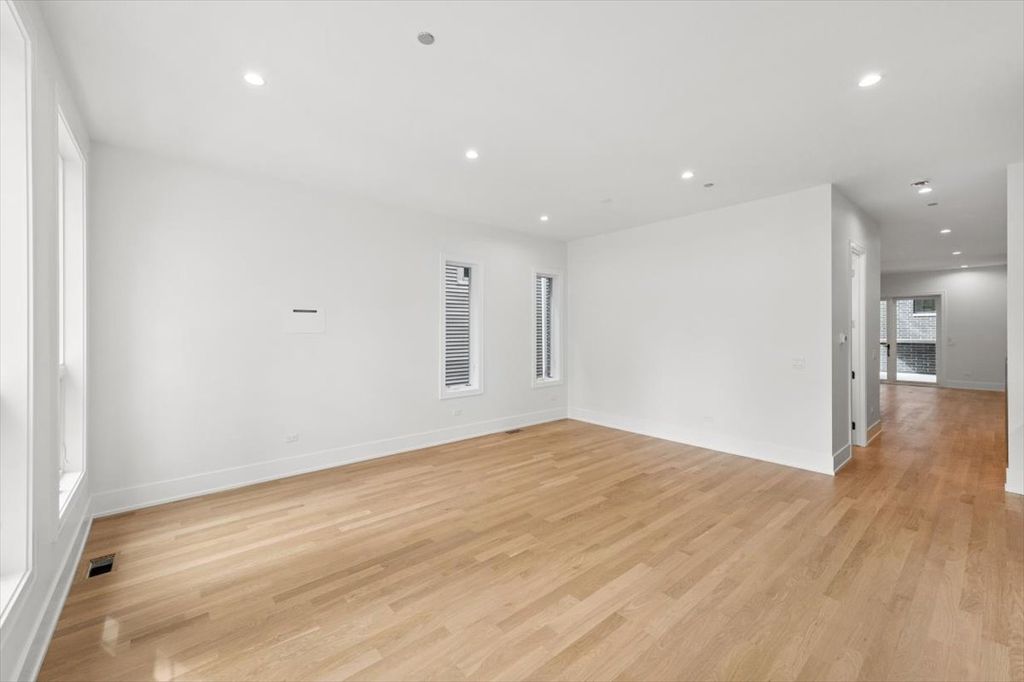 3820 N Damen Avenue 1, Chicago, IL 60618 — photo 4