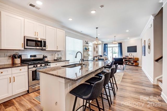 3925 Rothwood Lane, Harrisburg, NC 28075