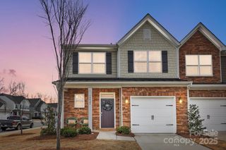 3925 Rothwood Lane, Harrisburg, NC 28075