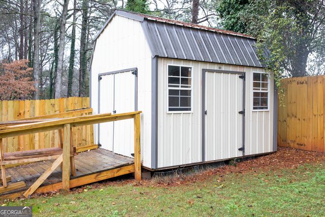 100 Lake Forest Drive, Peachtree City, GA 30269