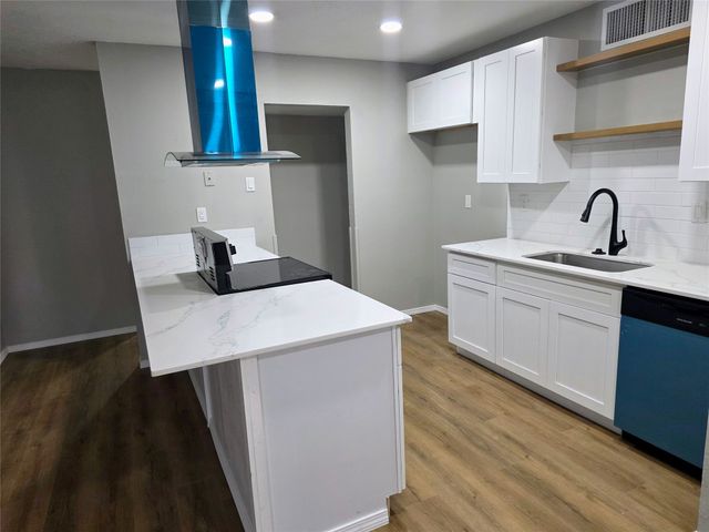 5304 Baker Drive, The Colony, TX 75056