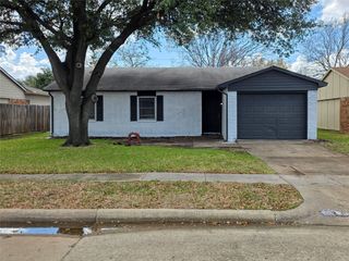 5304 Baker Drive, The Colony, TX 75056