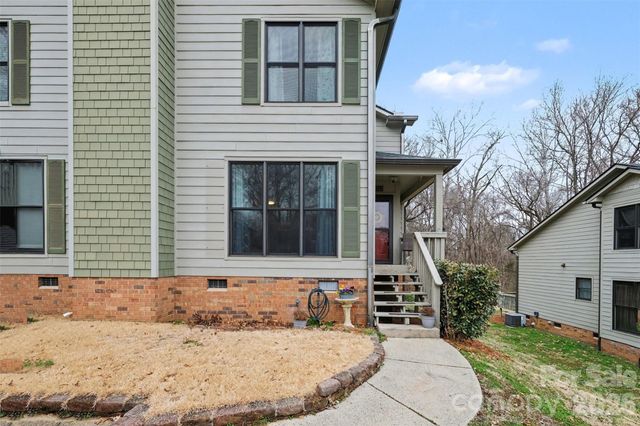 3240 Carlyle Drive NW, Concord, NC 28027