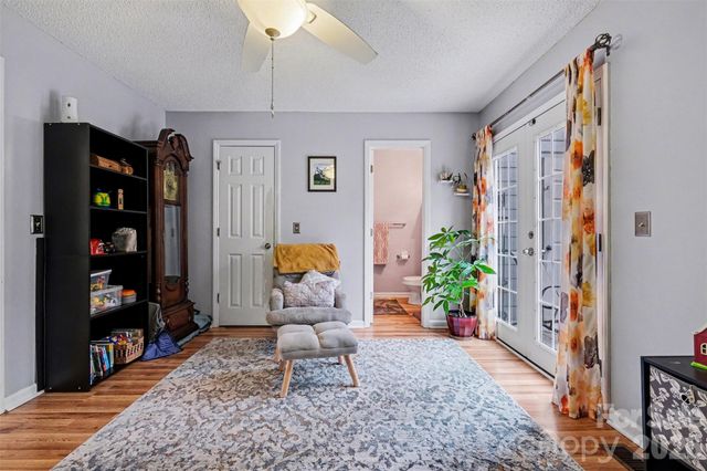 3240 Carlyle Drive NW, Concord, NC 28027