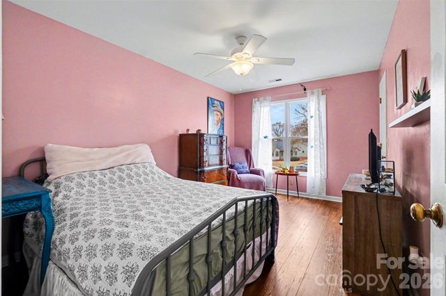 3240 Carlyle Drive NW, Concord, NC 28027