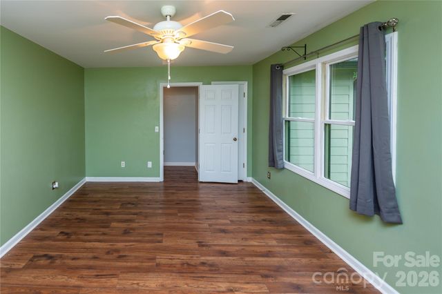 3240 Carlyle Drive NW, Concord, NC 28027