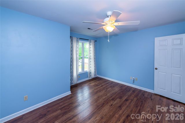 3240 Carlyle Drive NW, Concord, NC 28027