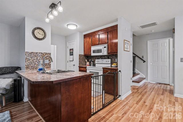 3240 Carlyle Drive NW, Concord, NC 28027