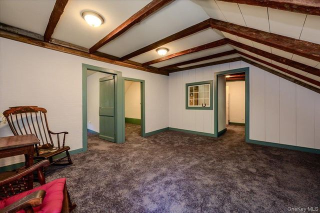 169 W Rogues Path, Huntington, NY 11743