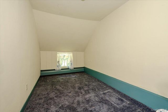 169 W Rogues Path, Huntington, NY 11743