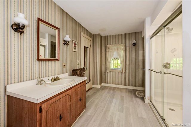 169 W Rogues Path, Huntington, NY 11743