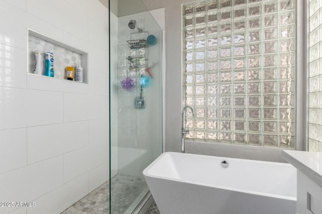 16052 S 24TH Place, Phoenix, AZ 85048