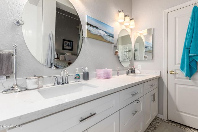 16052 S 24TH Place, Phoenix, AZ 85048