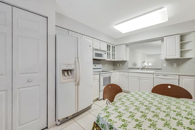 12565 Imperial Isle Drive 208, Boynton Beach, FL 33437