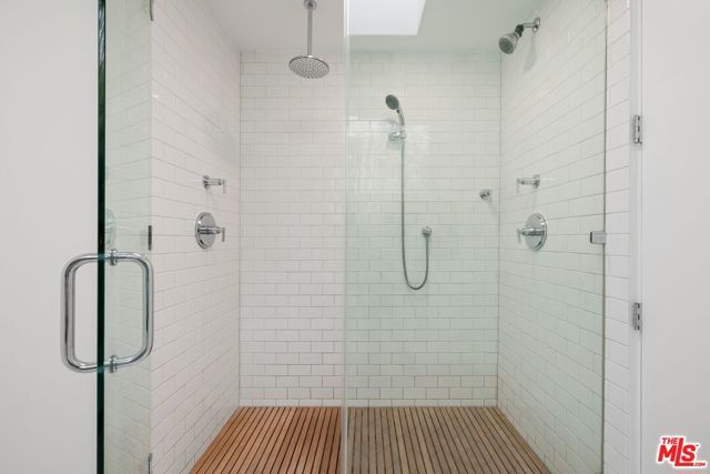 2641 Rinconia Drive, Los Angeles, CA 90068