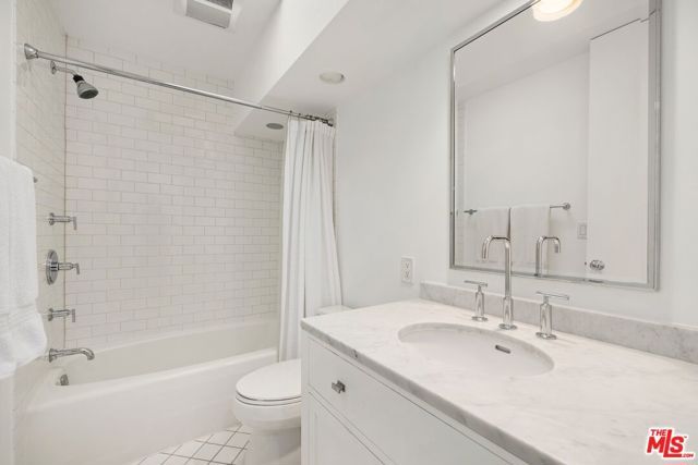 2641 Rinconia Drive, Los Angeles, CA 90068