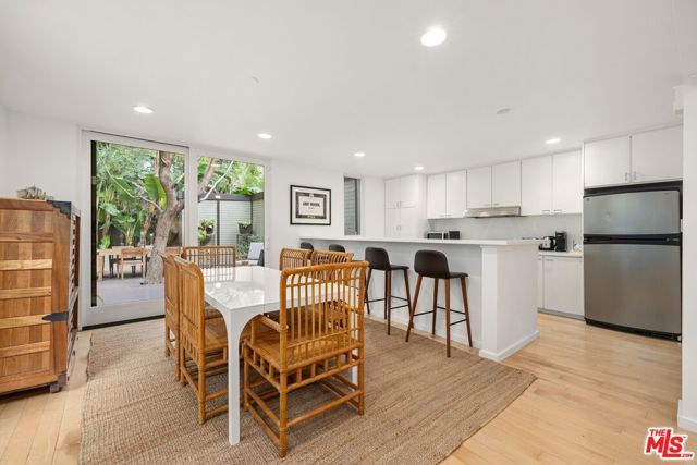 2641 Rinconia Drive, Los Angeles, CA 90068