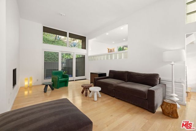 2641 Rinconia Drive, Los Angeles, CA 90068