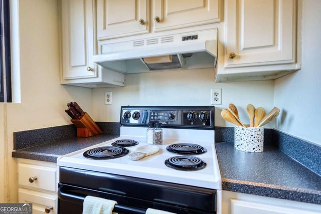 2539 Bradford Square NE, Atlanta, GA 30345