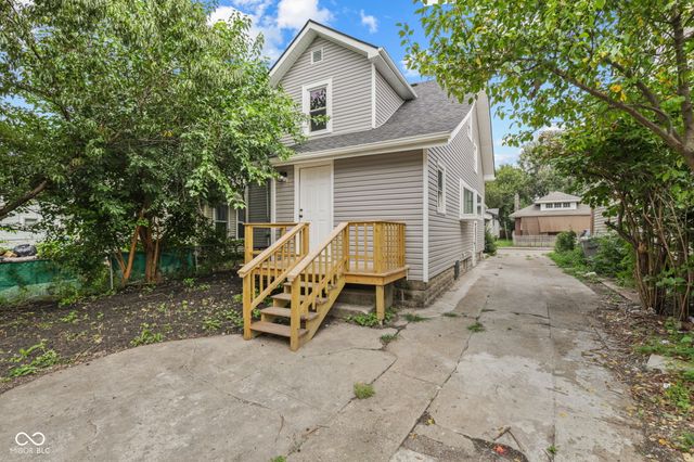 242 N Pershing Avenue, Indianapolis, IN 46222