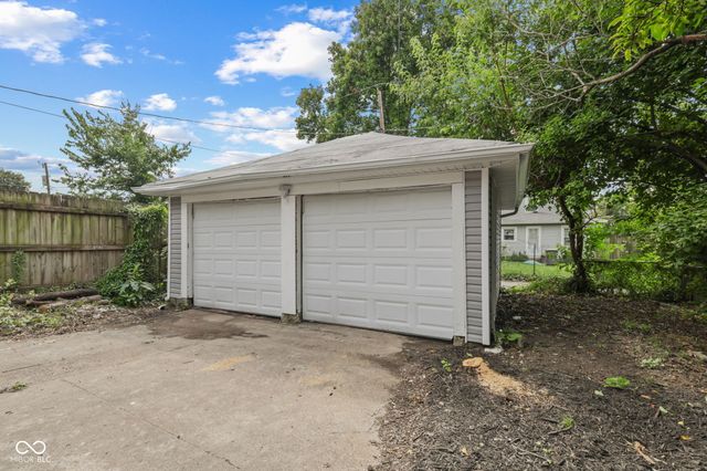 242 N Pershing Avenue, Indianapolis, IN 46222