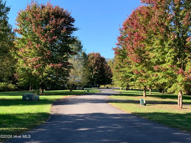 131 Lazy Bear Trail, Andrews, NC 28901