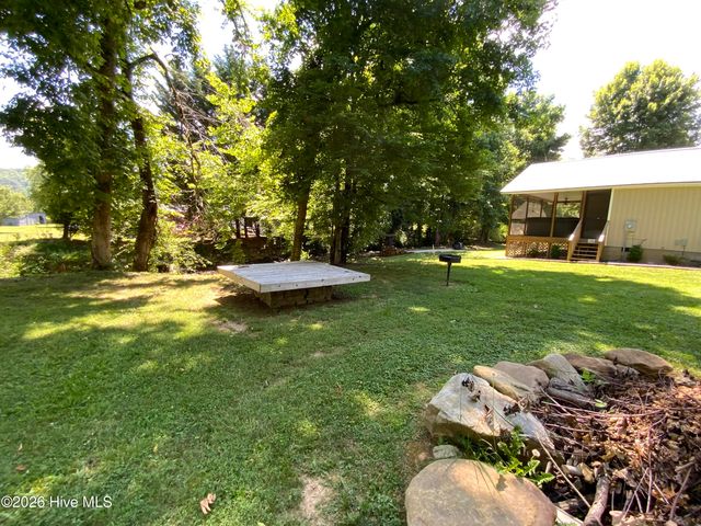 131 Lazy Bear Trail, Andrews, NC 28901