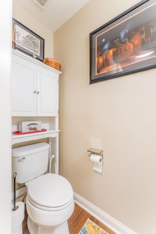 5712 Stearns Road, Dublin, OH 43016