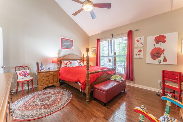 5712 Stearns Road, Dublin, OH 43016