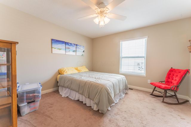 5712 Stearns Road, Dublin, OH 43016