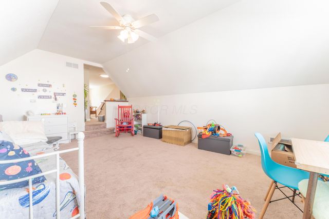 5712 Stearns Road, Dublin, OH 43016