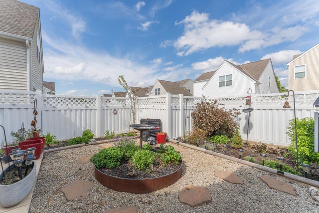 5712 Stearns Road, Dublin, OH 43016