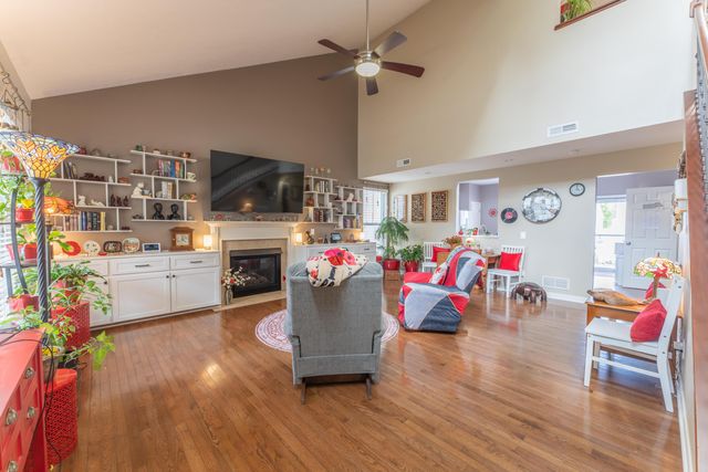 5712 Stearns Road, Dublin, OH 43016