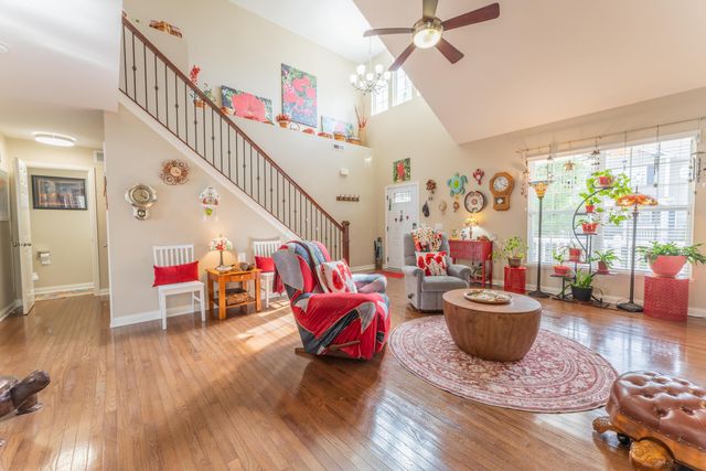 5712 Stearns Road, Dublin, OH 43016