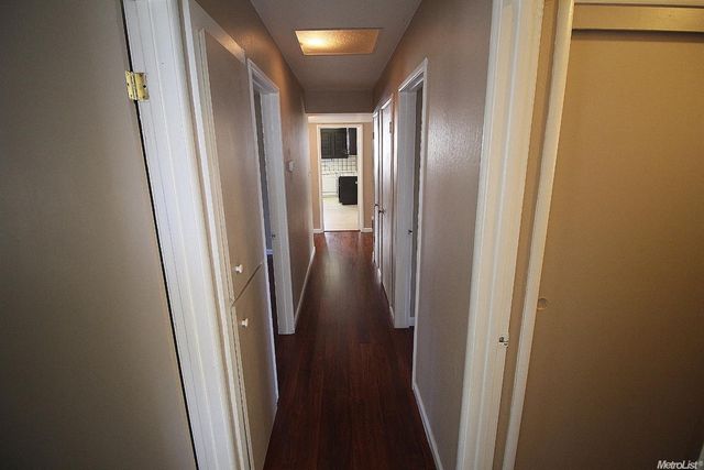 2 Tillman Cir, Sacramento, CA 95823
