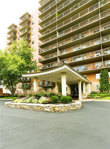 4550 Warwick Boulevard 408, Kansas City, MO 64111
