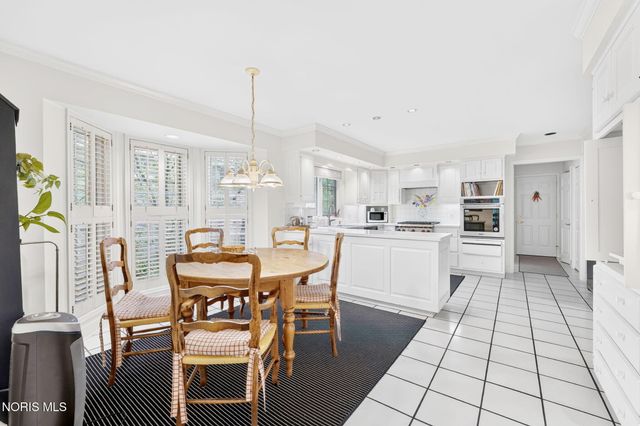 23 Exmoor, Ottawa Hills, OH 43615