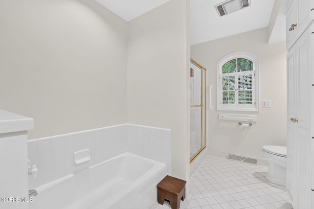 23 Exmoor, Ottawa Hills, OH 43615