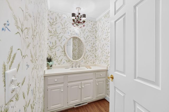 23 Exmoor, Ottawa Hills, OH 43615