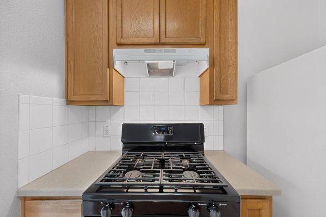 1302 Rainbow Parke DR, Round Rock, TX 78665