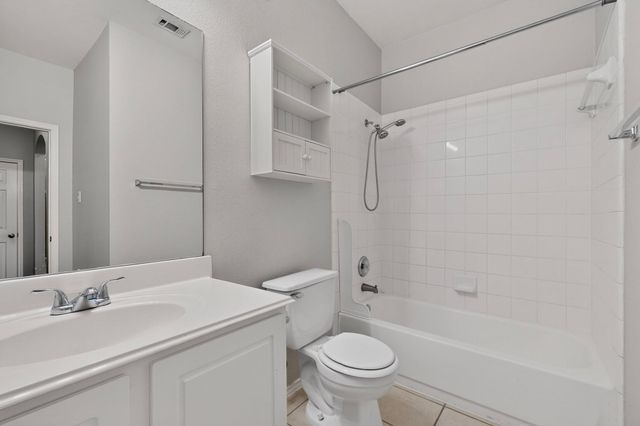 1302 Rainbow Parke DR, Round Rock, TX 78665