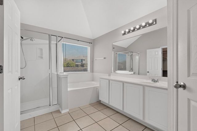 1302 Rainbow Parke DR, Round Rock, TX 78665