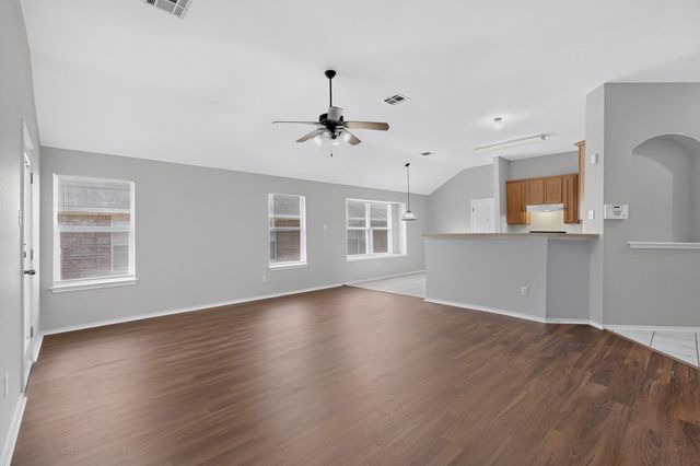 1302 Rainbow Parke DR, Round Rock, TX 78665