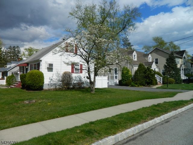 20 Saint Charles Ave, West Caldwell Twp., NJ 07006