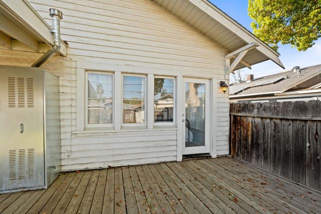 1234 N Del Mar Avenue, Fresno, CA 93728